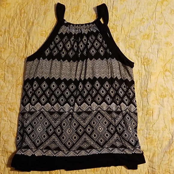 Top - Picture 2 of 2